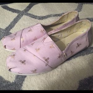 Lilac Rose Gold Bee TOMS